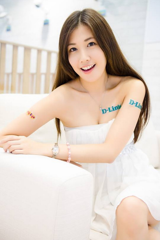 杨子莹 甜美E罩杯嬴政妹