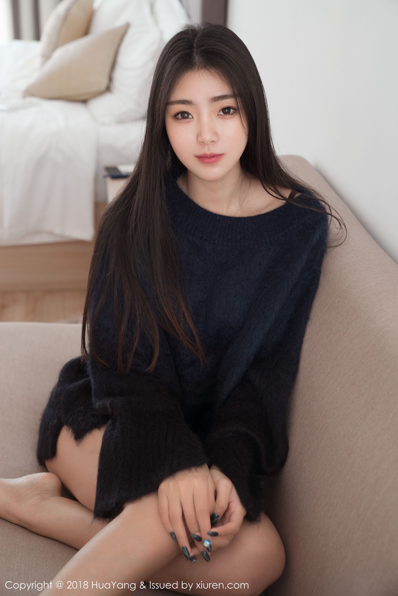 标配女友可樂Vicky 毛衣白寸衫的甜蜜