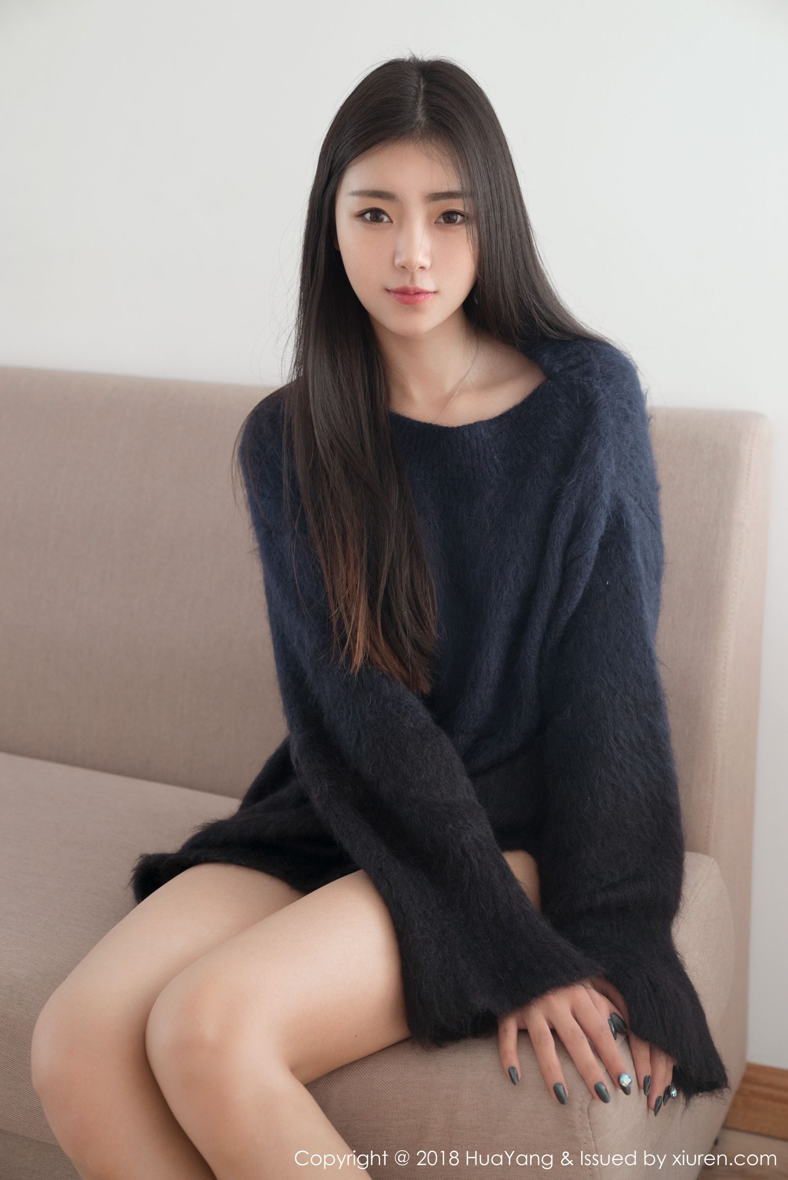 标配女友可樂Vicky 毛衣白寸衫的甜蜜