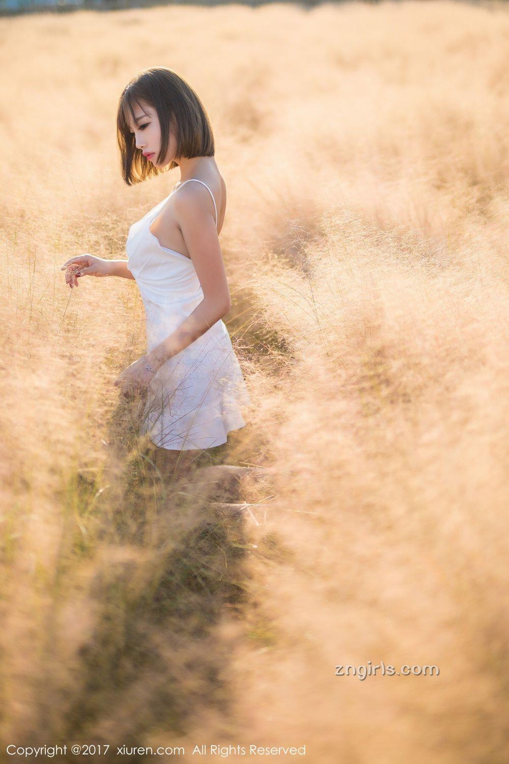 甜美女神杨晨晨 花中有花花满丛