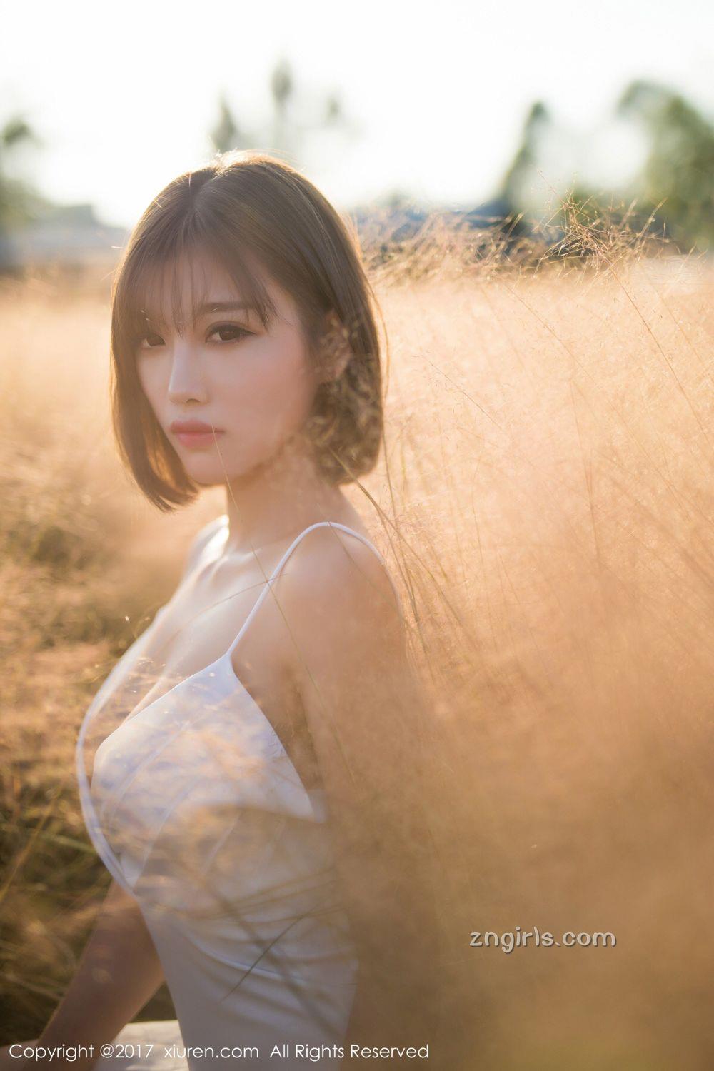 甜美女神杨晨晨 花中有花花满丛