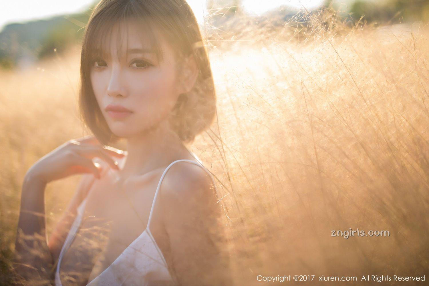 甜美女神杨晨晨 花中有花花满丛
