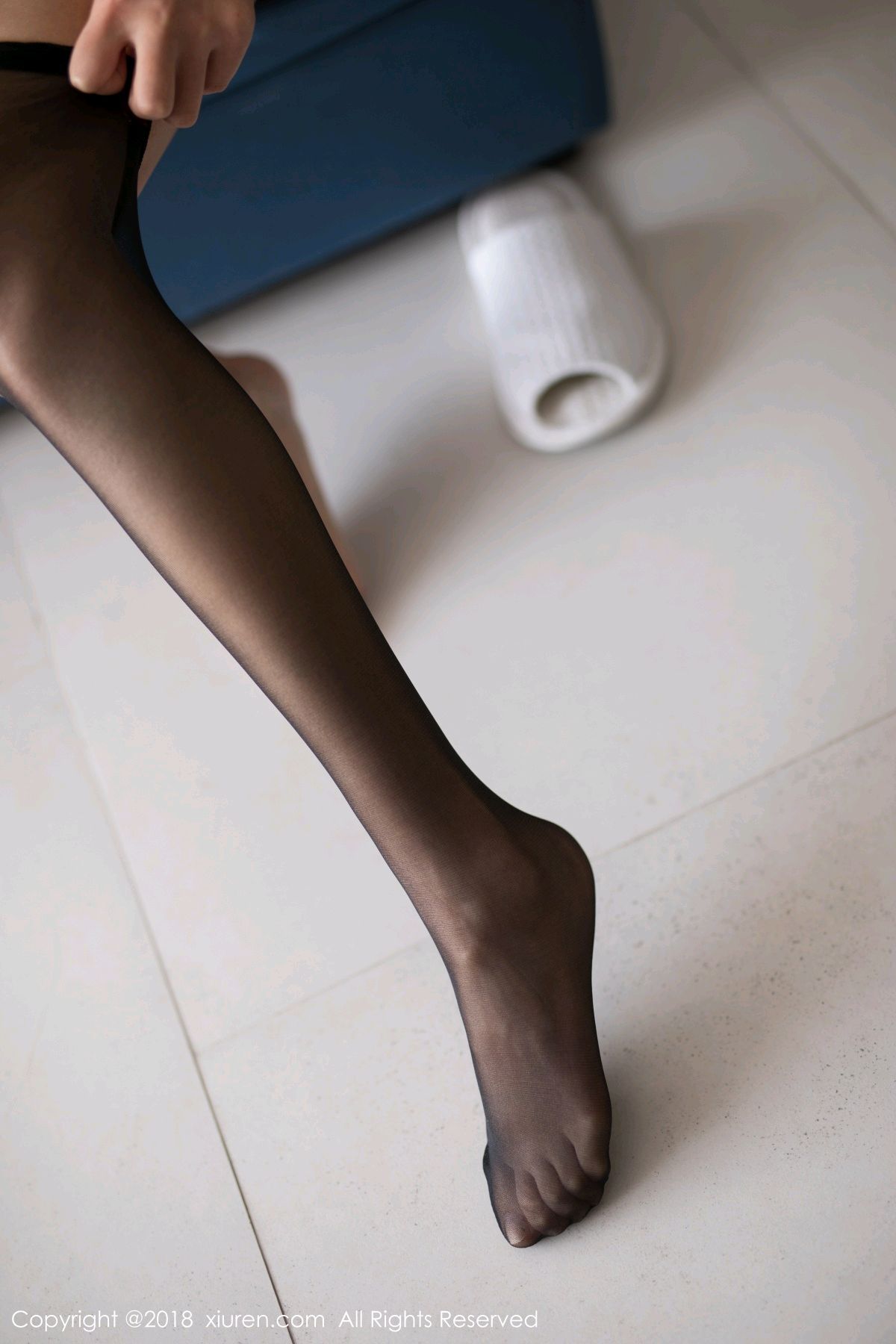 女神杨晨晨七夕作伴 黑丝美腿制服诱惑