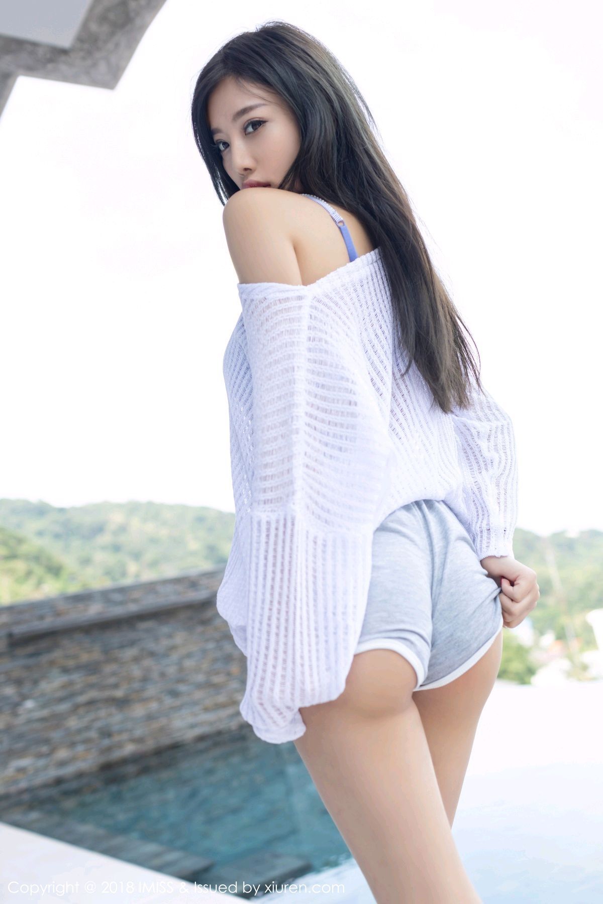 甜美女神杨晨晨 泳池内衣柔和素净