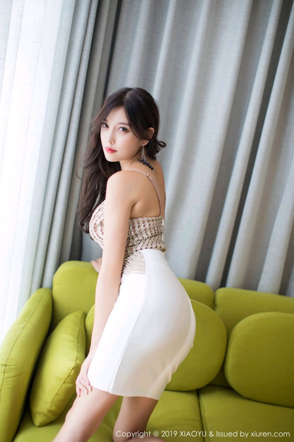 性感女神杨晨晨 华丽束胸蕾丝吊袜