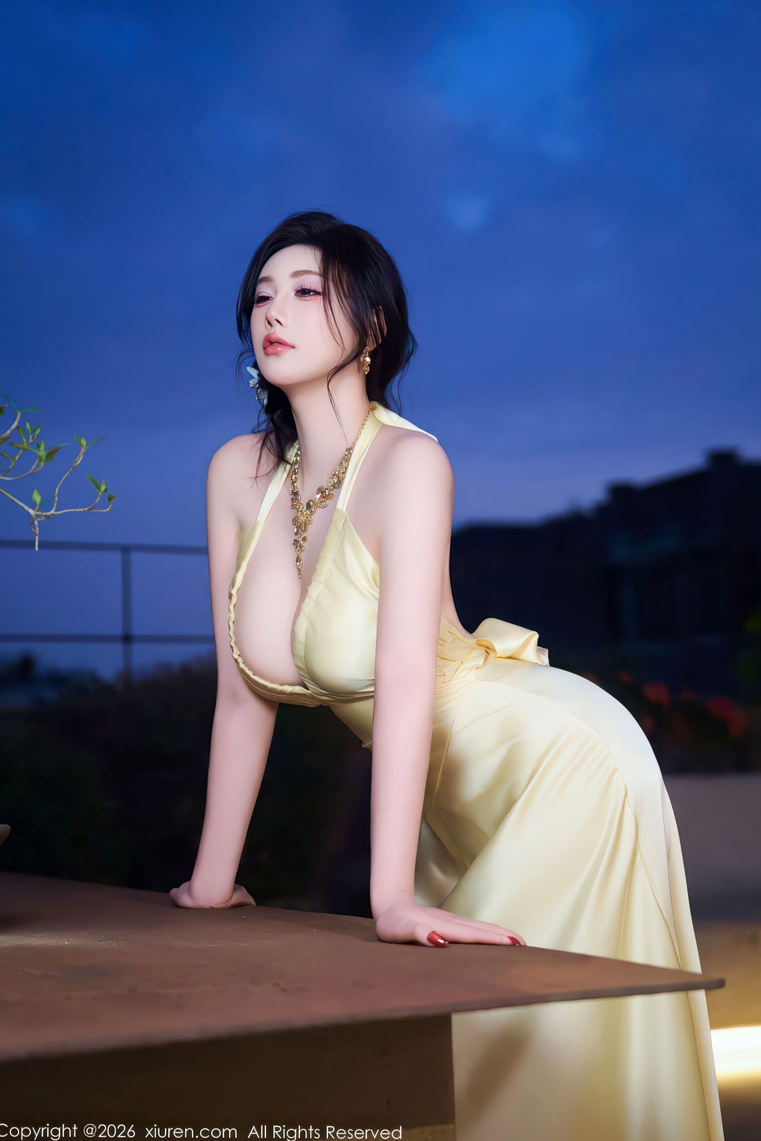 XiuRen秀人网-11206-杨晨晨:纯白蕾丝婚纱诱惑,私房内衣大尺度写真,波涛胸涌极致魅惑,高清无圣光绝美视觉盛宴