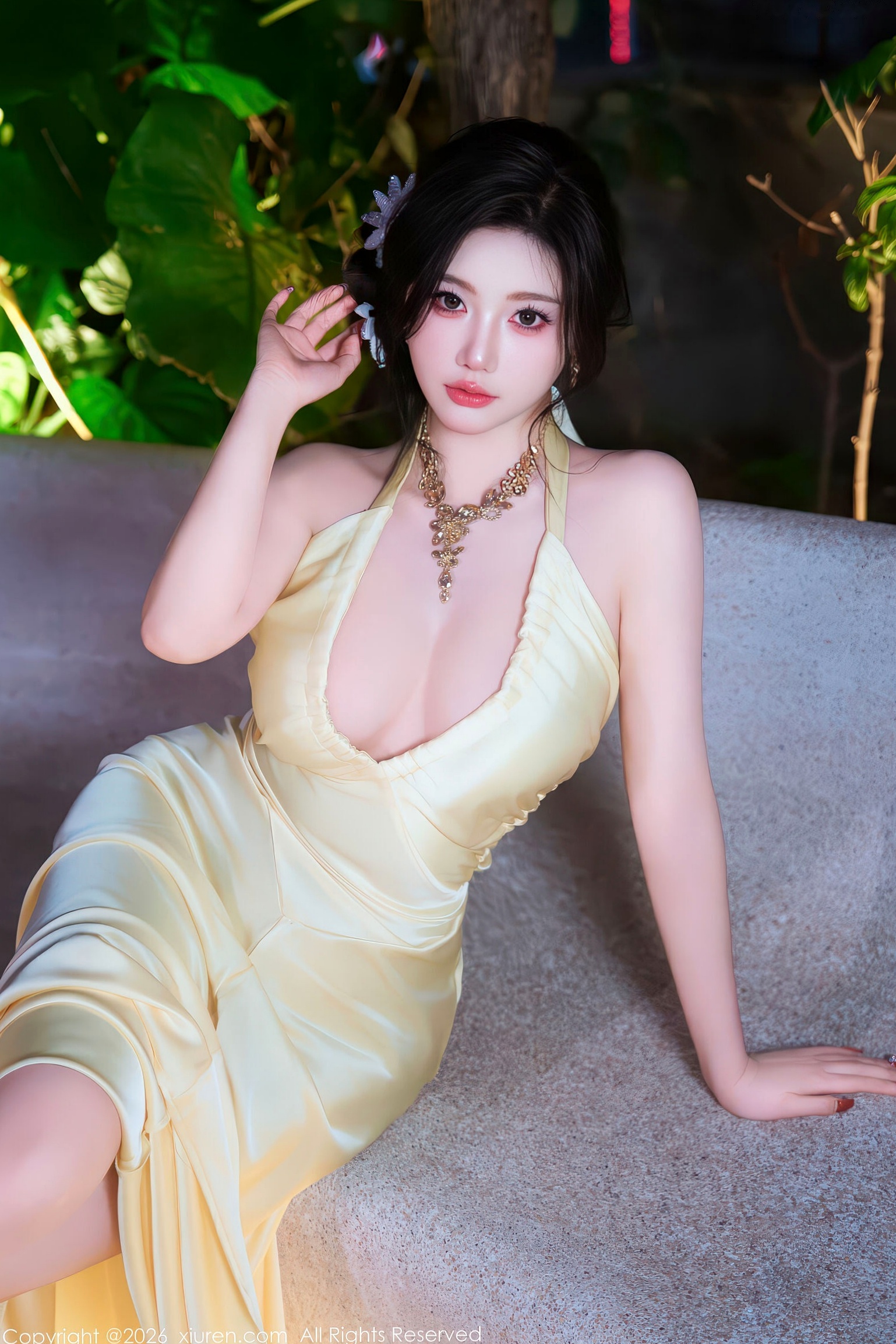 XiuRen秀人网-11206-杨晨晨:纯白蕾丝婚纱诱惑,私房内衣大尺度写真,波涛胸涌极致魅惑,高清无圣光绝美视觉盛宴