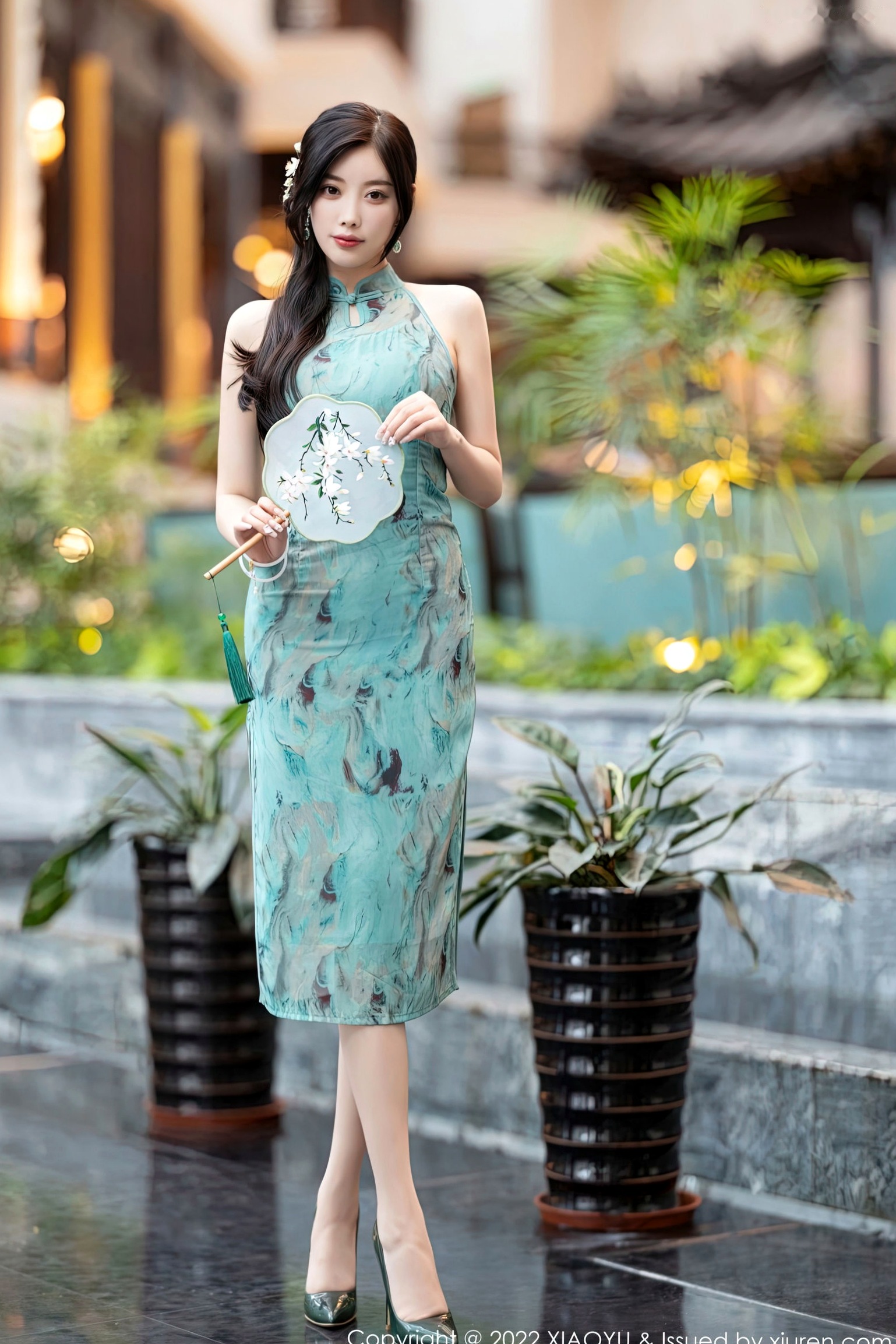 XiaoYu语画界-杨晨晨Yome-东方古典韵味旗袍女神,身姿曼妙优雅,古风建筑下尽显高级诱惑感(2022.10.14)