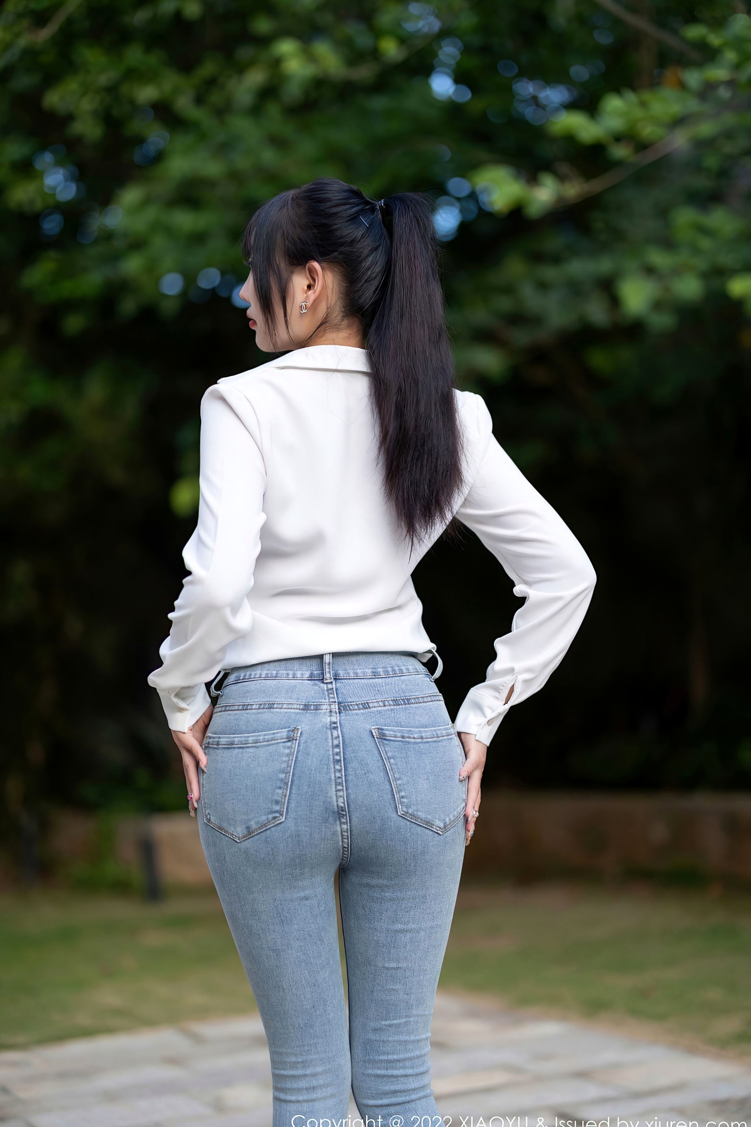 XiaoYu语画界 846期 - 杨晨晨Yome 性感私房系列 - 白衬衫红色内衣肉丝诱惑,居家大尺度美图,无圣光极致展现