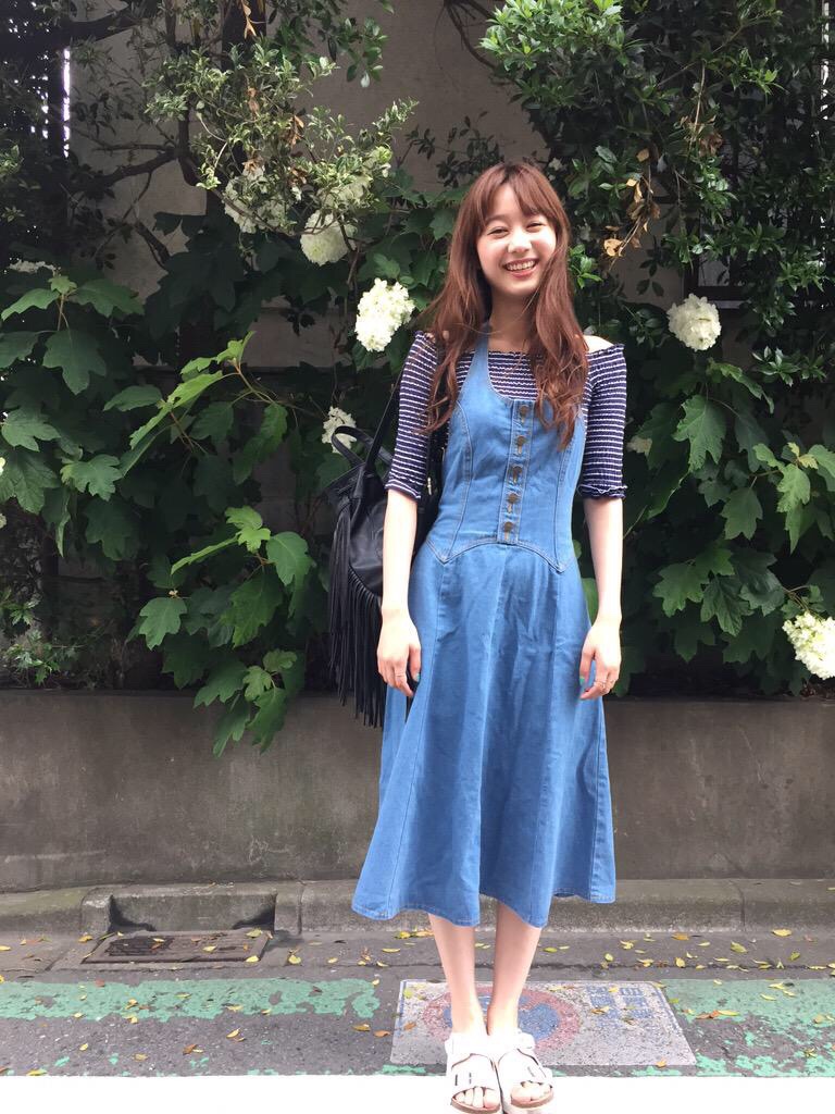 高田秋 治愈系白肌美人