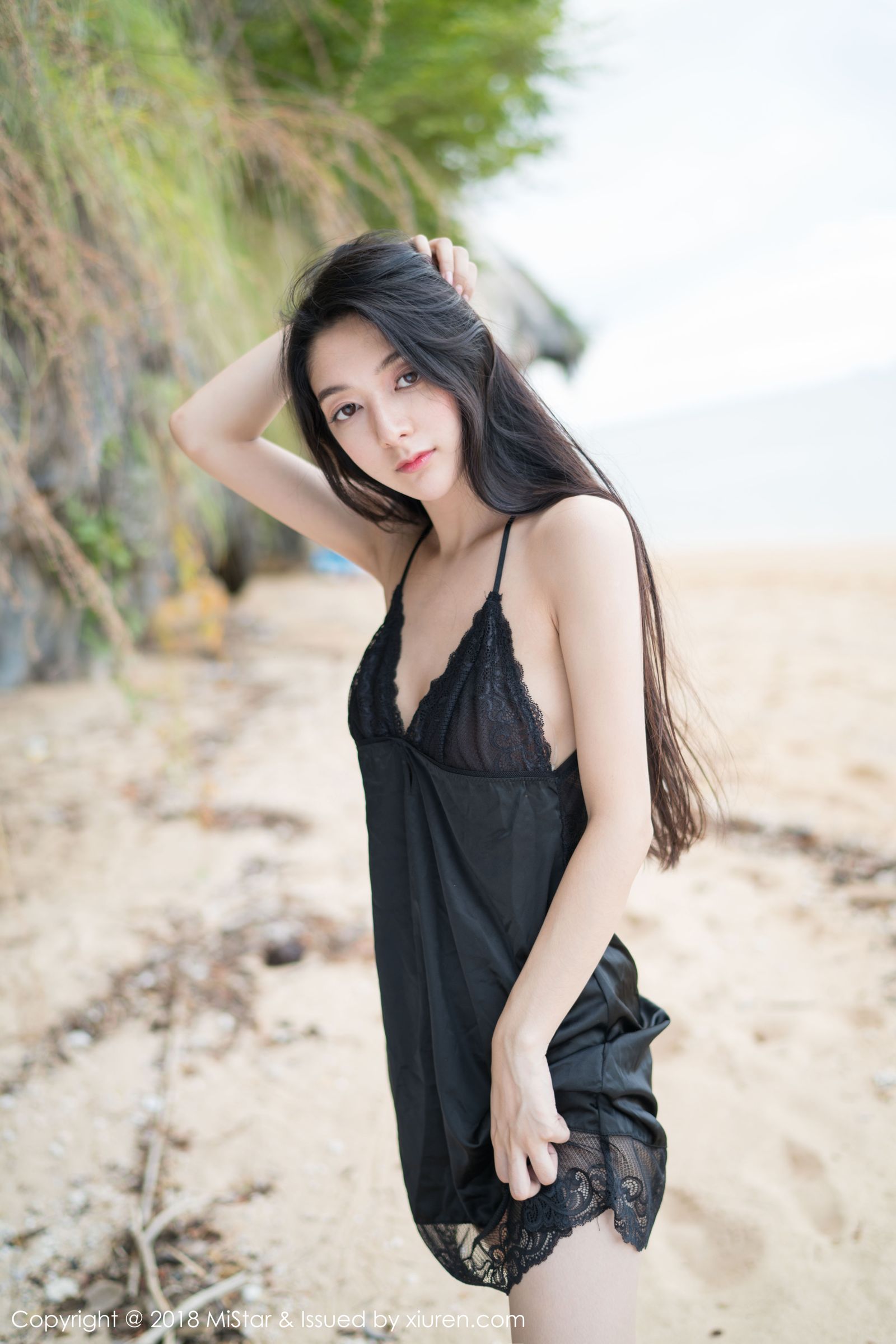 新晋女神小热巴 清新的学生服饰
