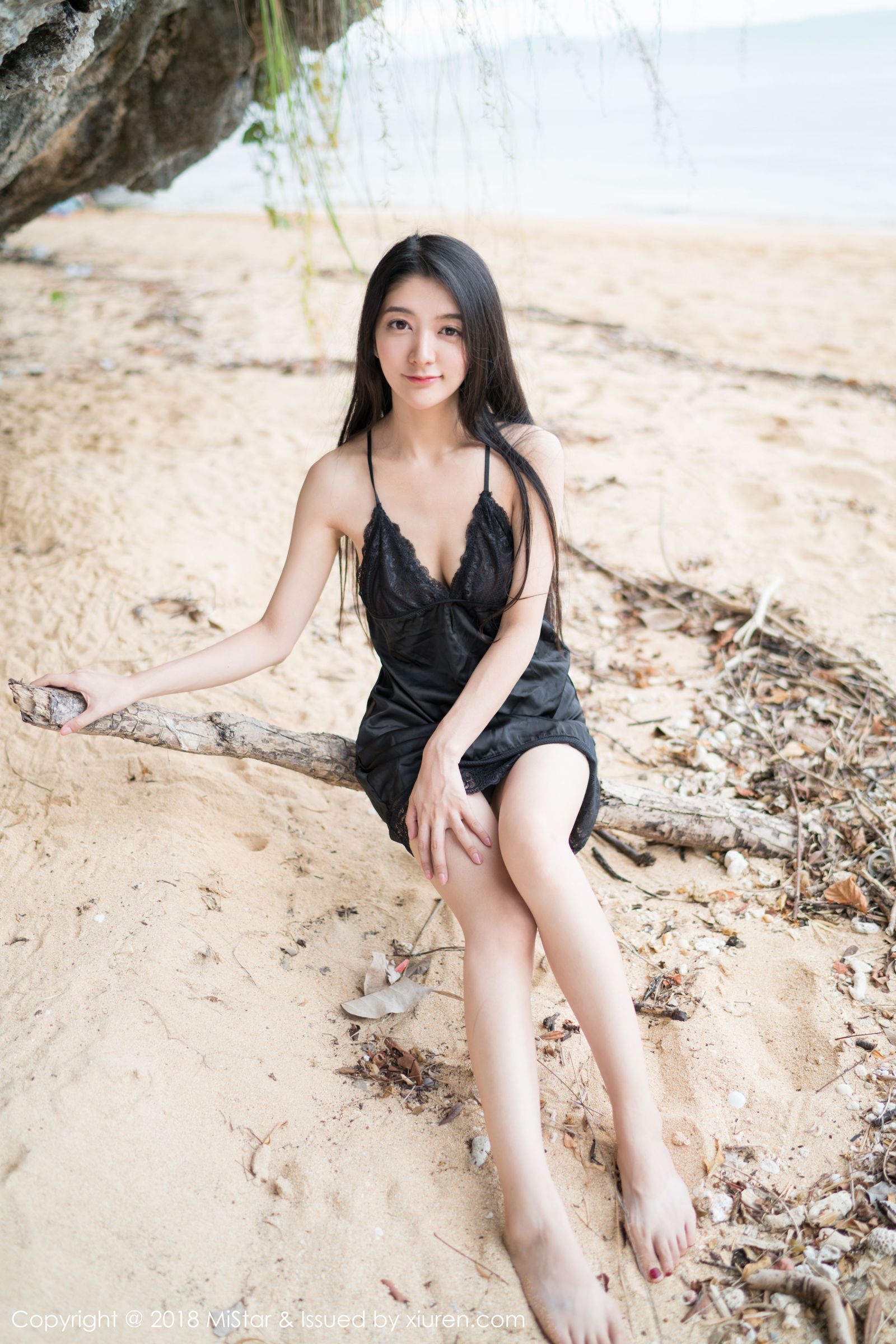 新晋女神小热巴 清新的学生服饰