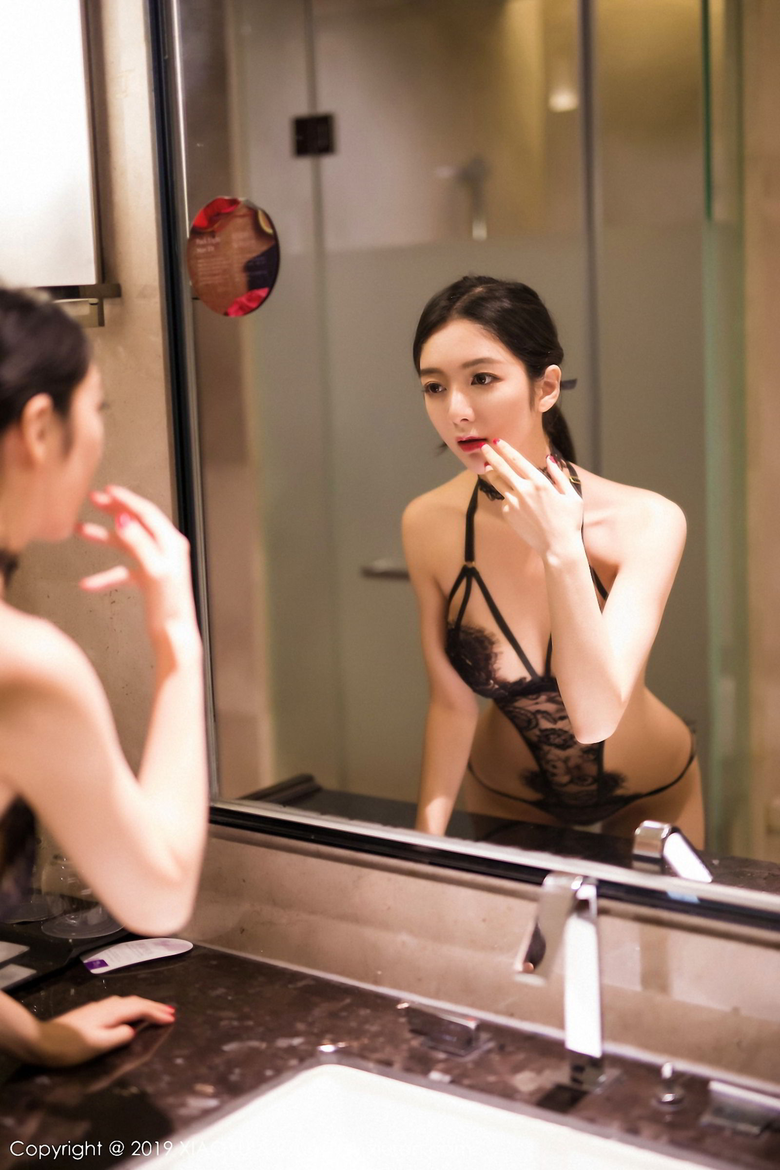 女神Angela喜欢猫 精致的镂空内衣