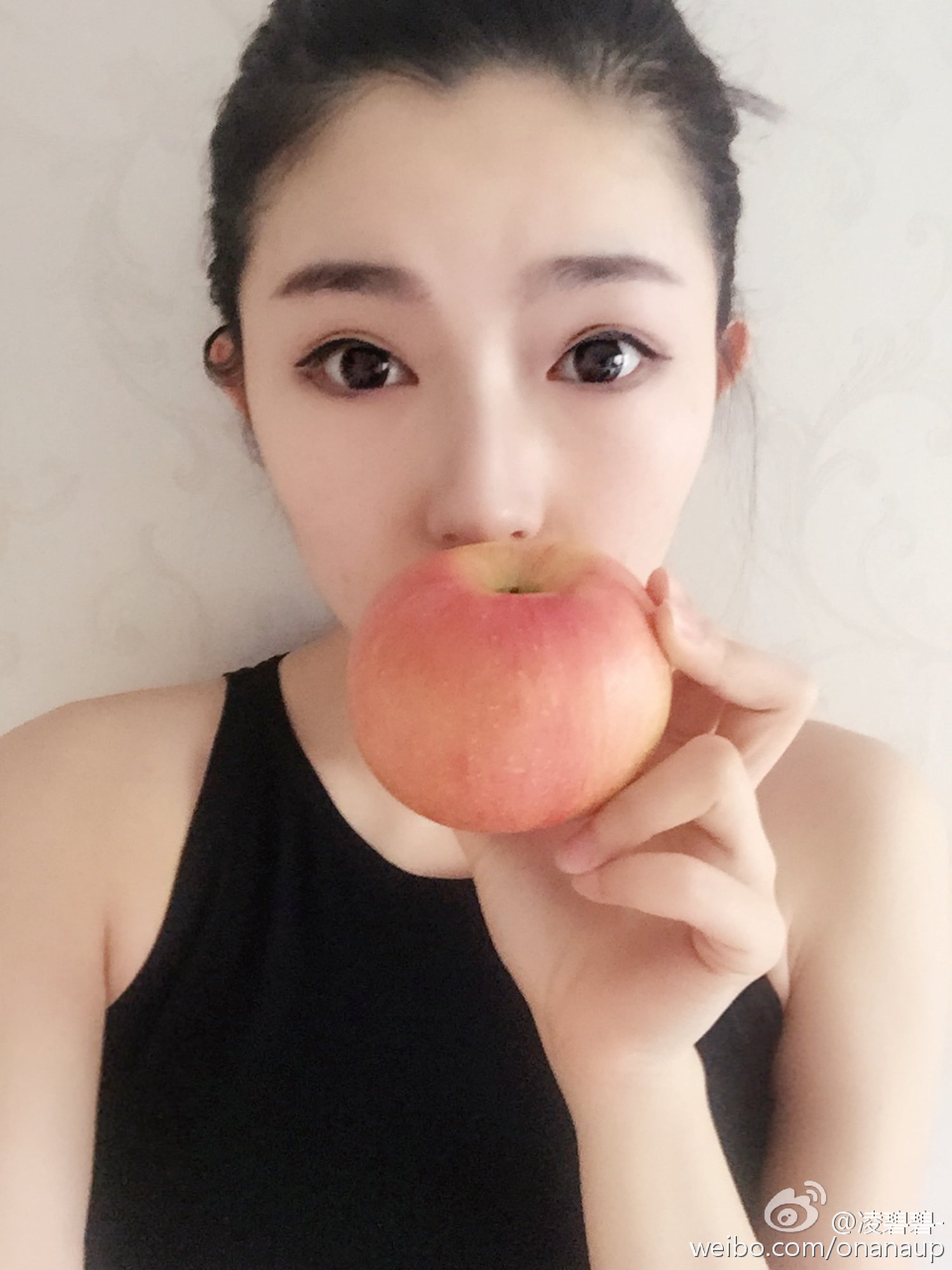 Jw芥末(凌碧碧) 好清新的斗鱼视讯主播麻豆