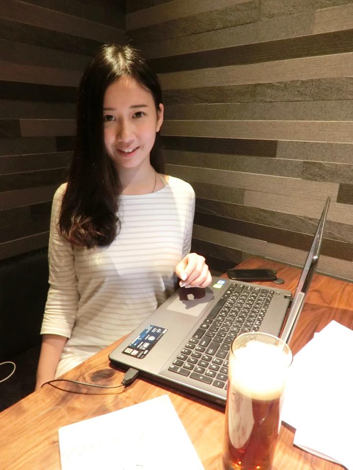 张雯婷 表特版爆红胸妹好猛烈