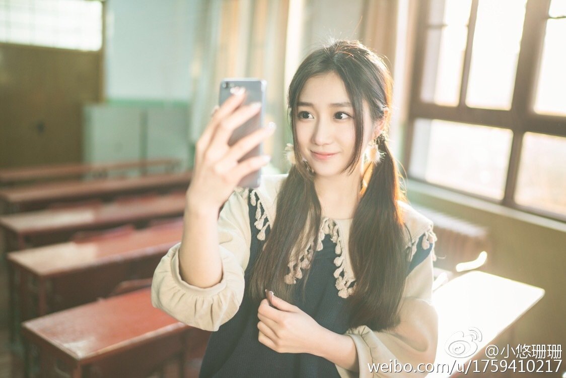 小悠珊珊(高珊) 美人电竞主播私房照诱惑写真图