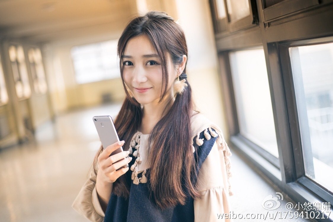 小悠珊珊(高珊) 美人电竞主播私房照诱惑写真图
