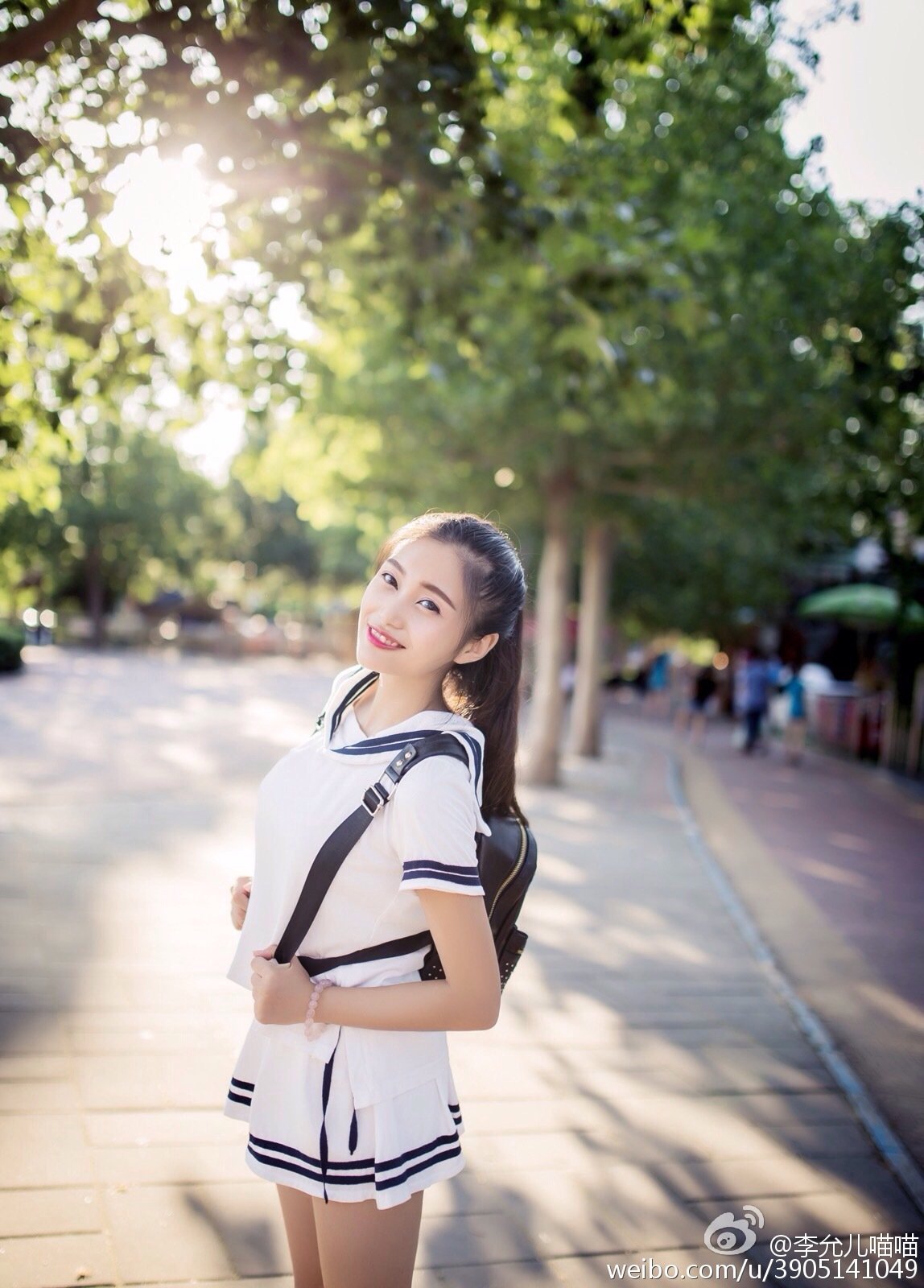 李允 微博清新私房写真图