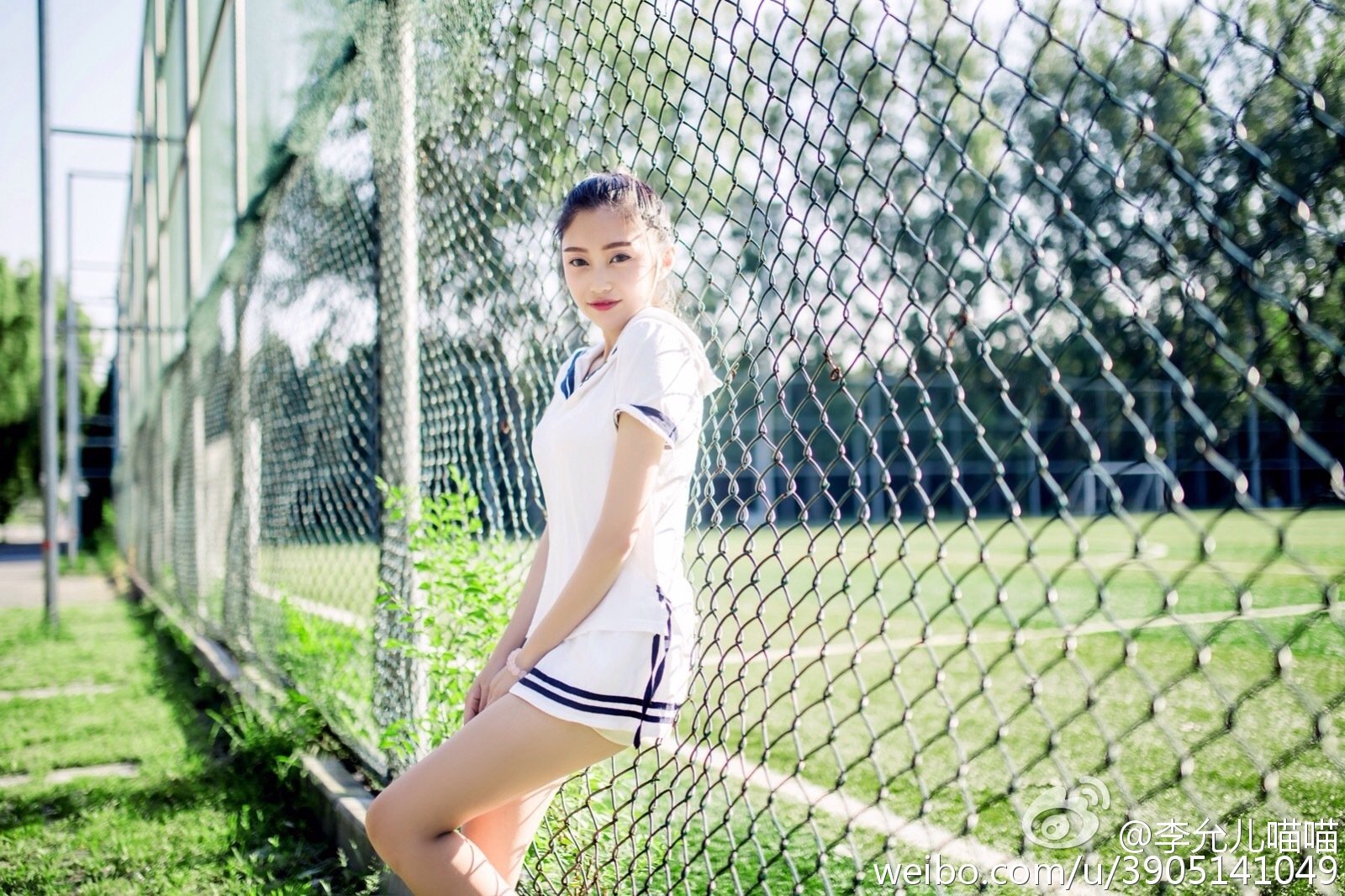 李允 微博清新私房写真图