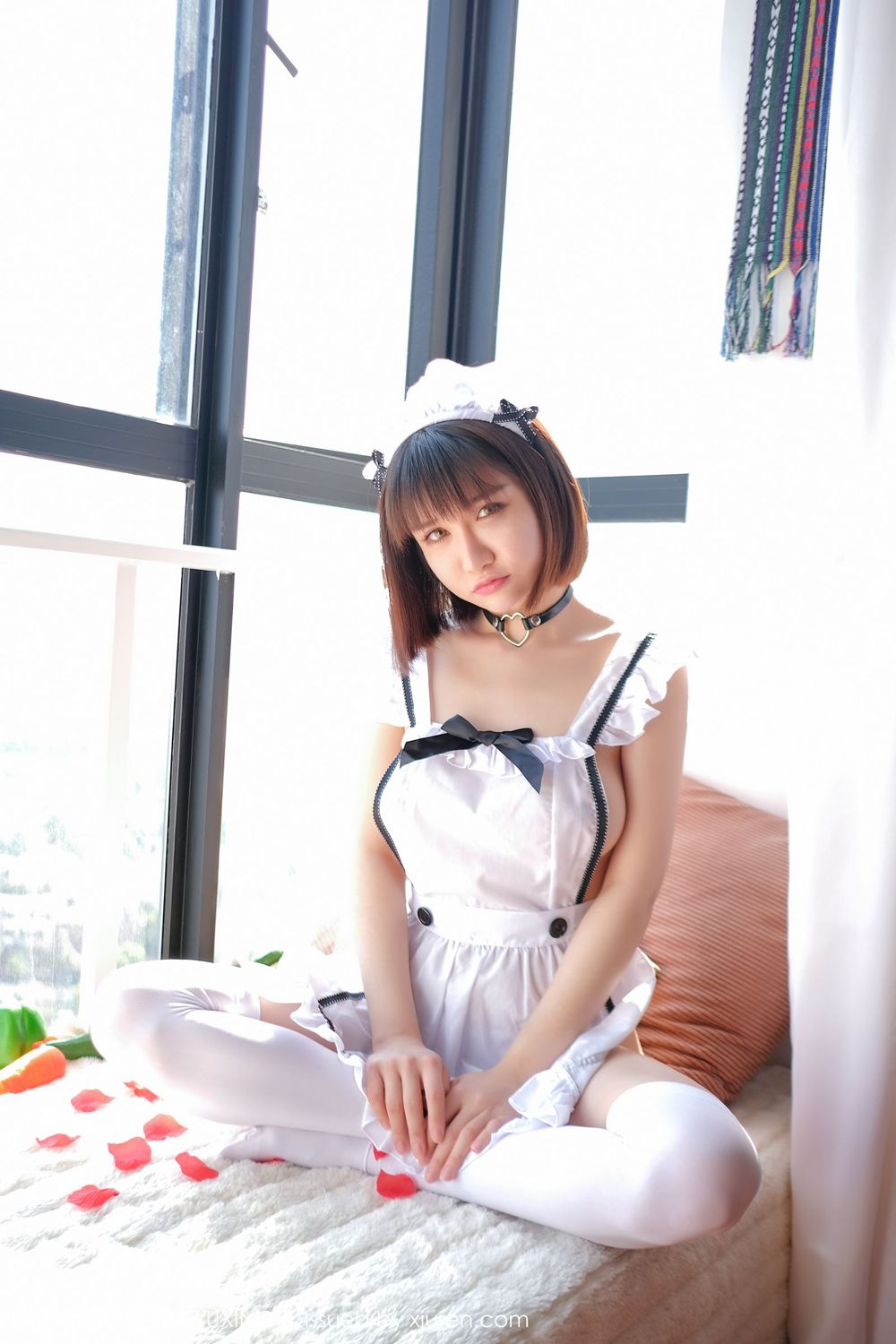 明艳照人傲娇萌萌 女仆装和番茄黄瓜