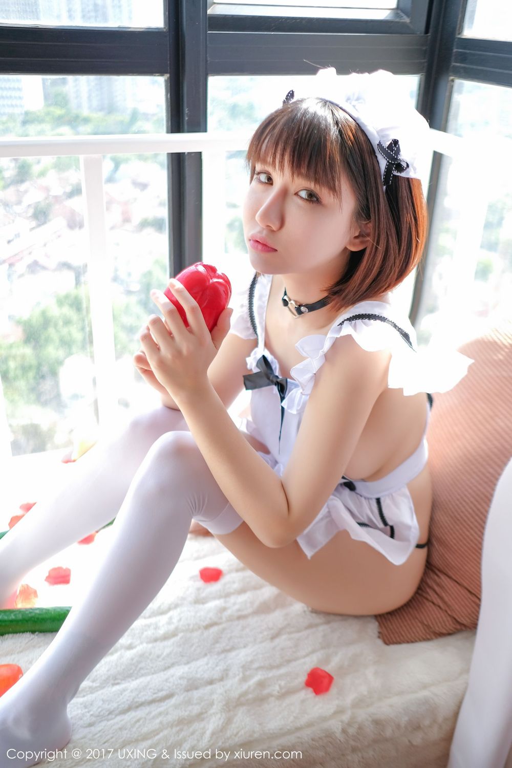 明艳照人傲娇萌萌 女仆装和番茄黄瓜