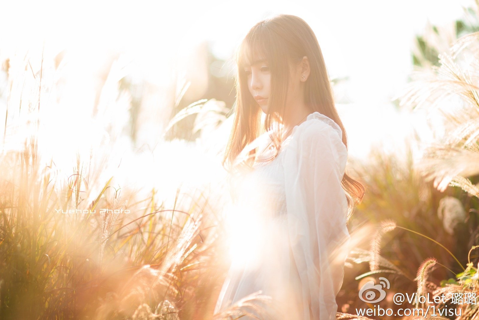 VioLet-璐璐 可爱美少女私房照诱惑写真图