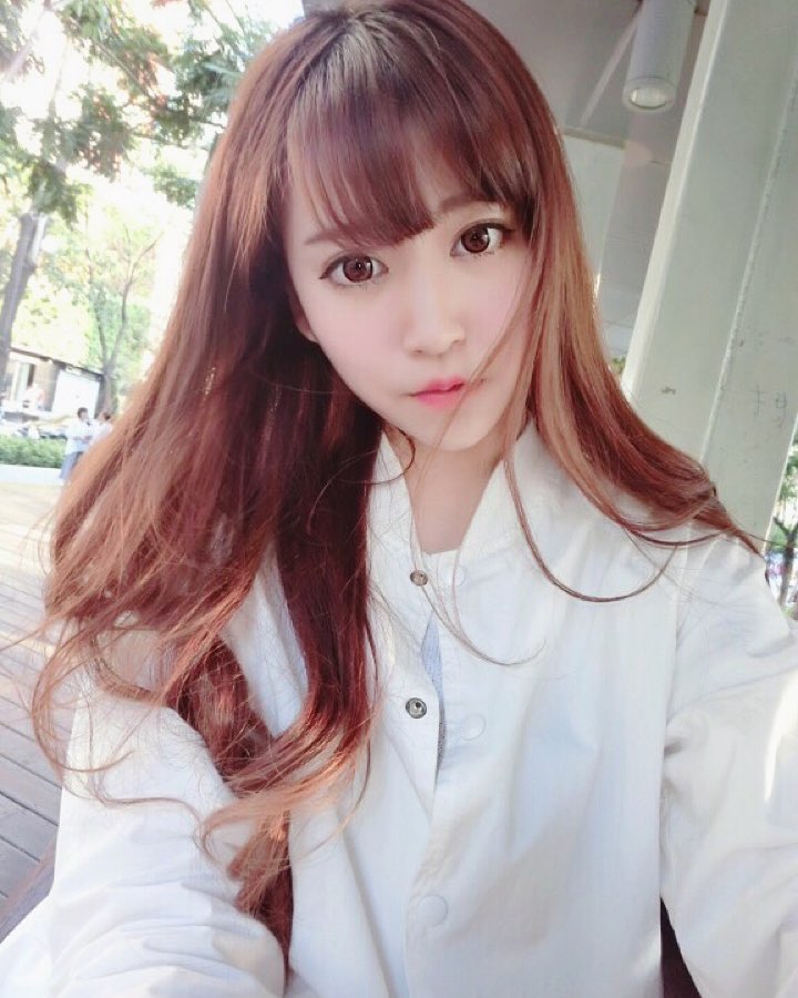 Min Min 超正的大眼麦当劳长腿店花