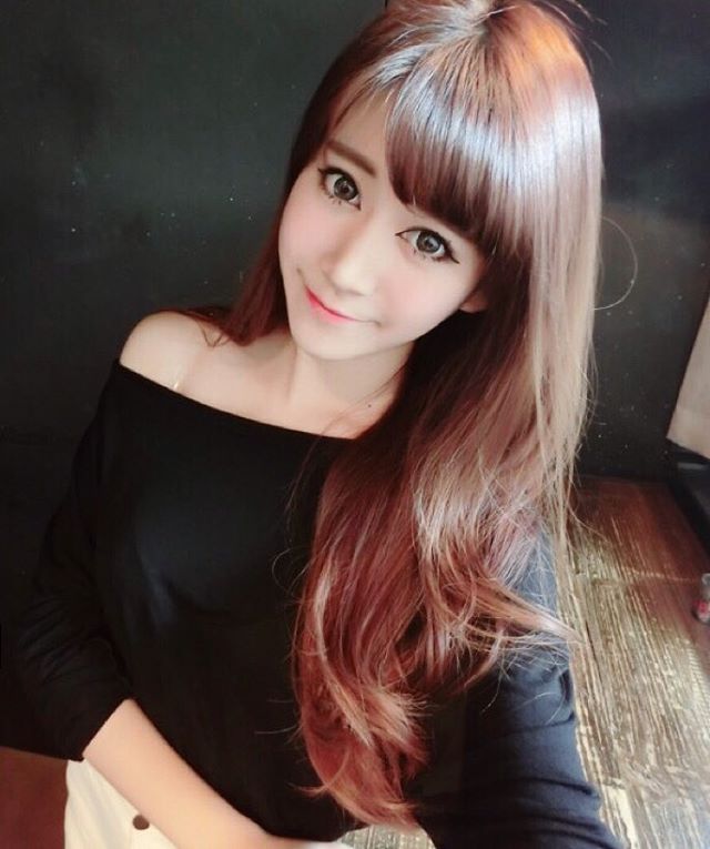 Min Min 超正的大眼麦当劳长腿店花