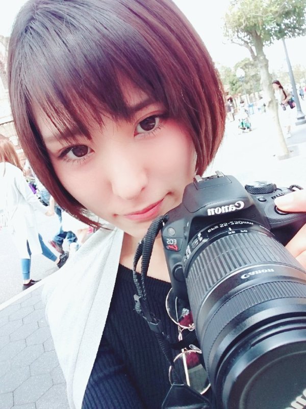 朝比奈祐未 灵气短发Coser身材也棒