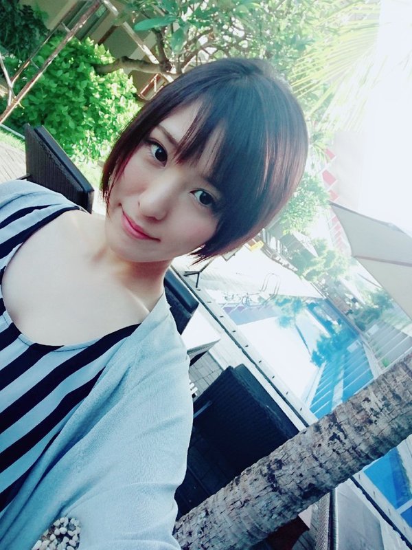 朝比奈祐未 灵气短发Coser身材也棒