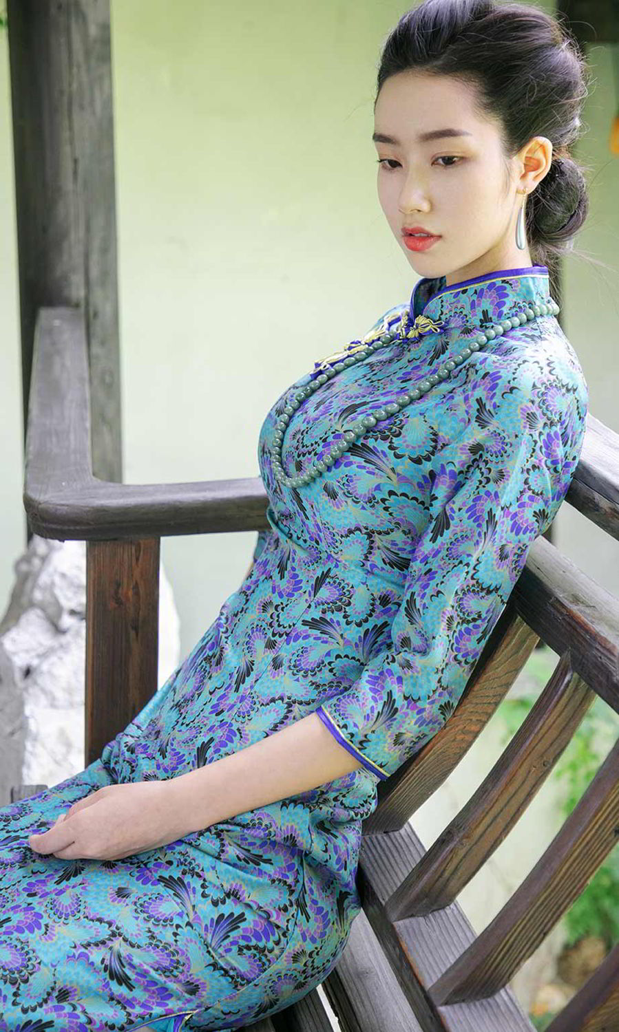 方子萱一曲秋思 青丝云鬓粉黛妆