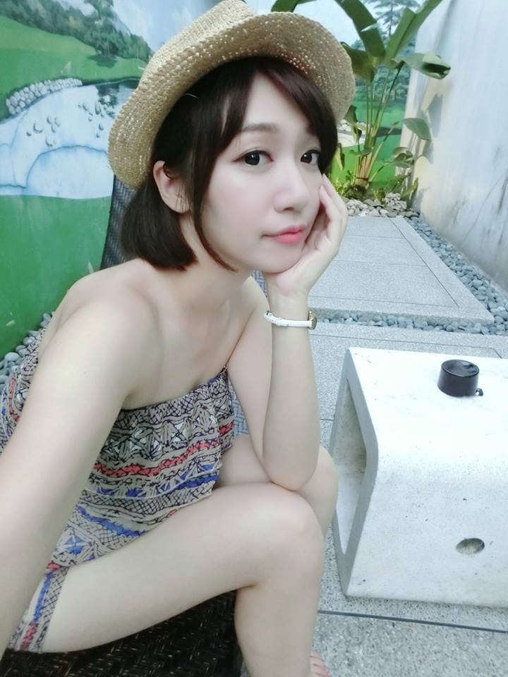 泱泱(吴泱潾) 短发美女好清新