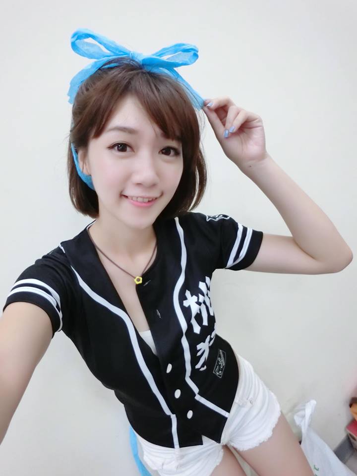 泱泱(吴泱潾) 短发美女好清新