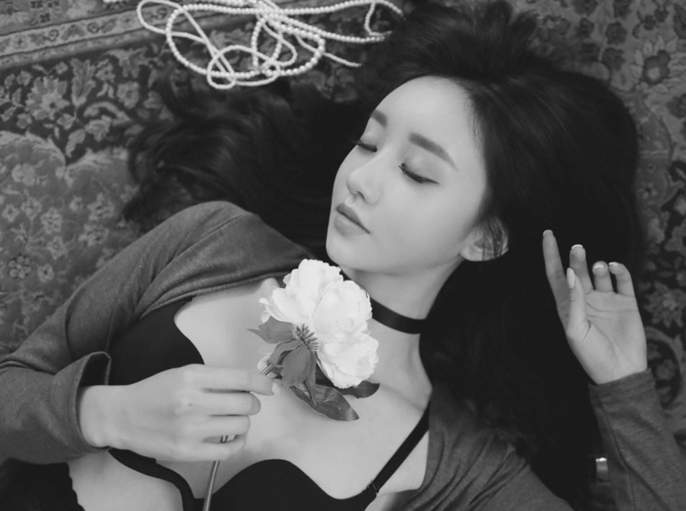 孙允珠- 2016年网拍女神内衣系列