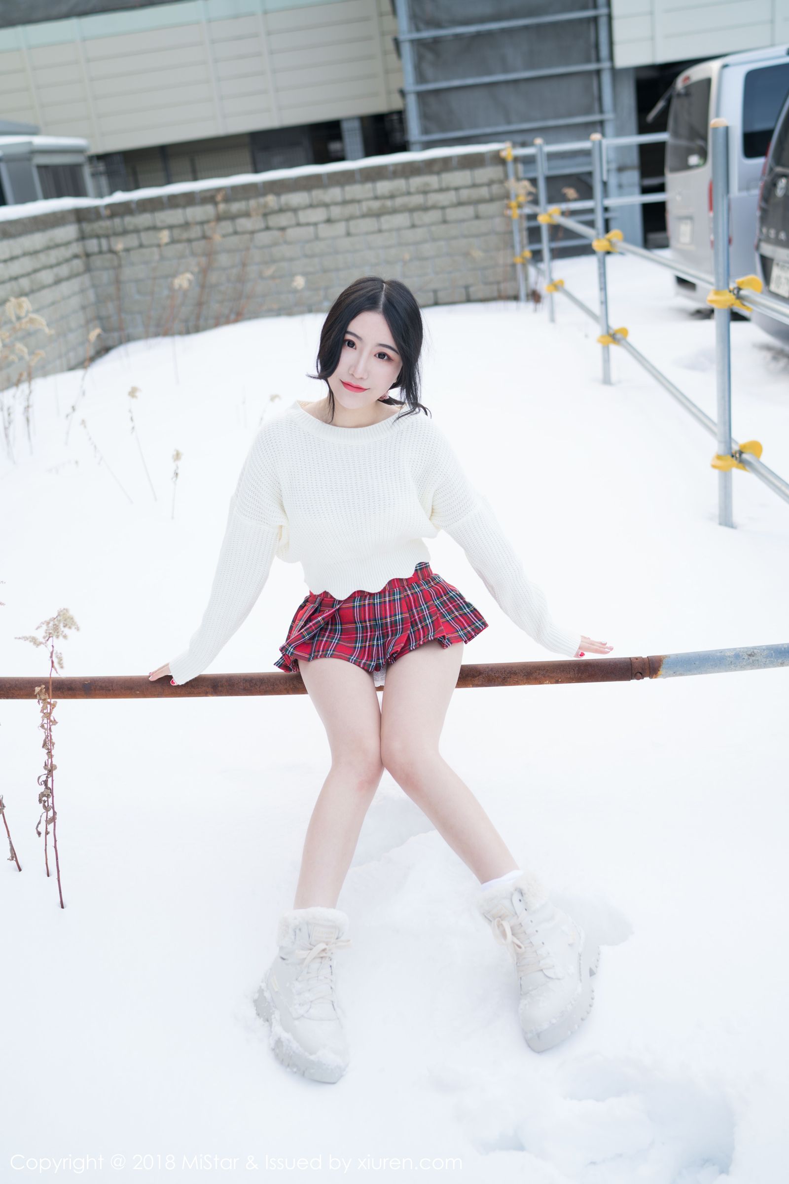 女神绯月樱Cherry 冰天雪地白衣红裙