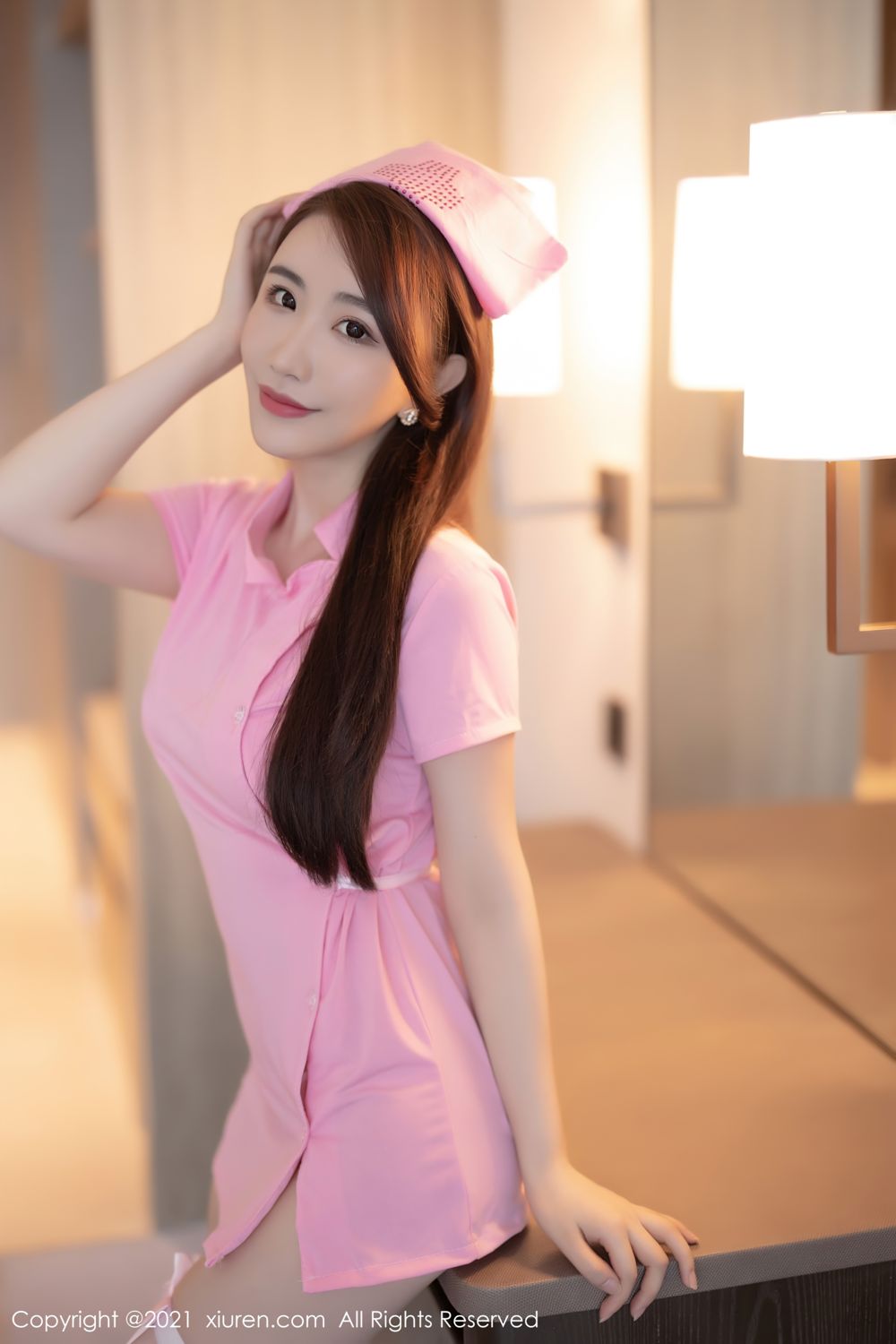 粉色护士绯月樱 妩媚多姿的身段
