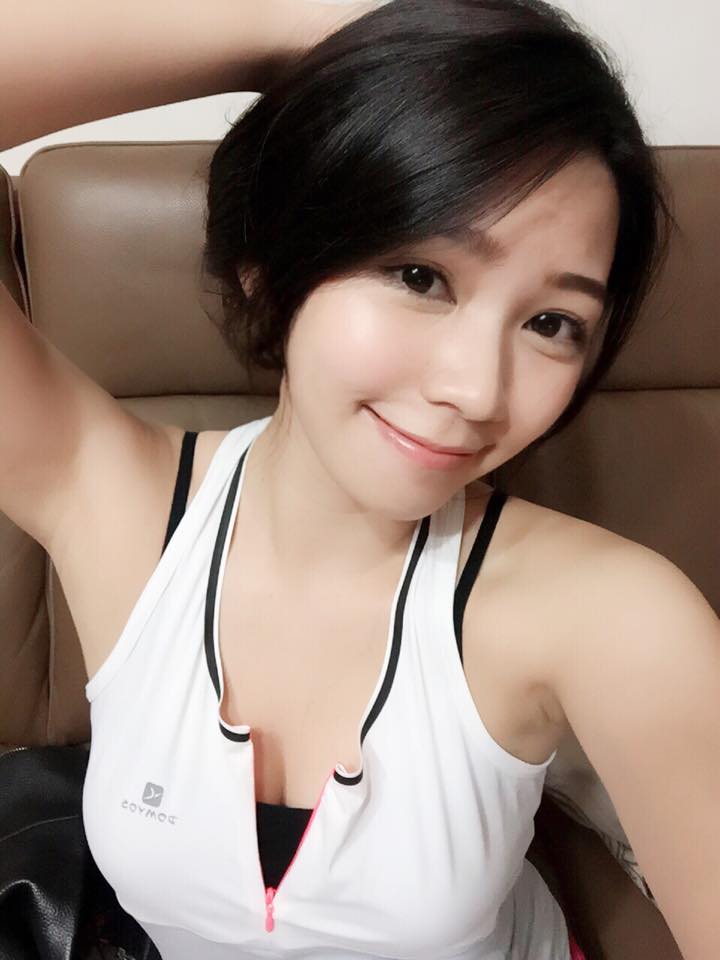 曾智希 伊林新生甜美长腿女模正妹