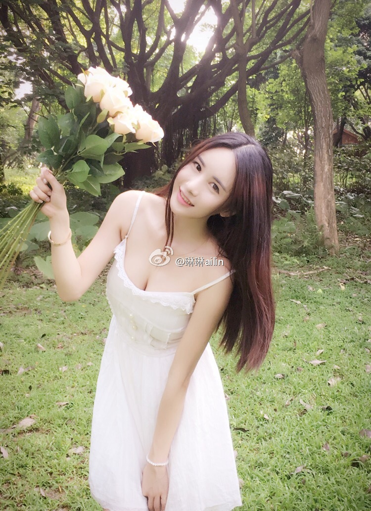 琳琳ailin(黄锦琳) 斗鱼俏皮女主播
