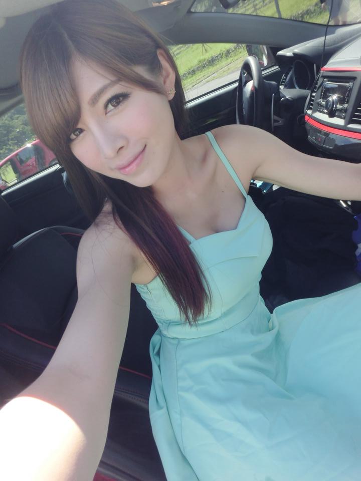 廖坎蒂 爱玩重机的甜美冰山美人