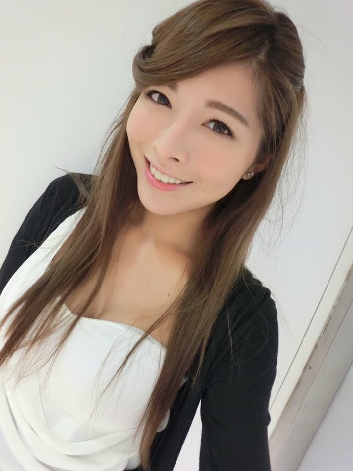 廖坎蒂 爱玩重机的甜美冰山美人