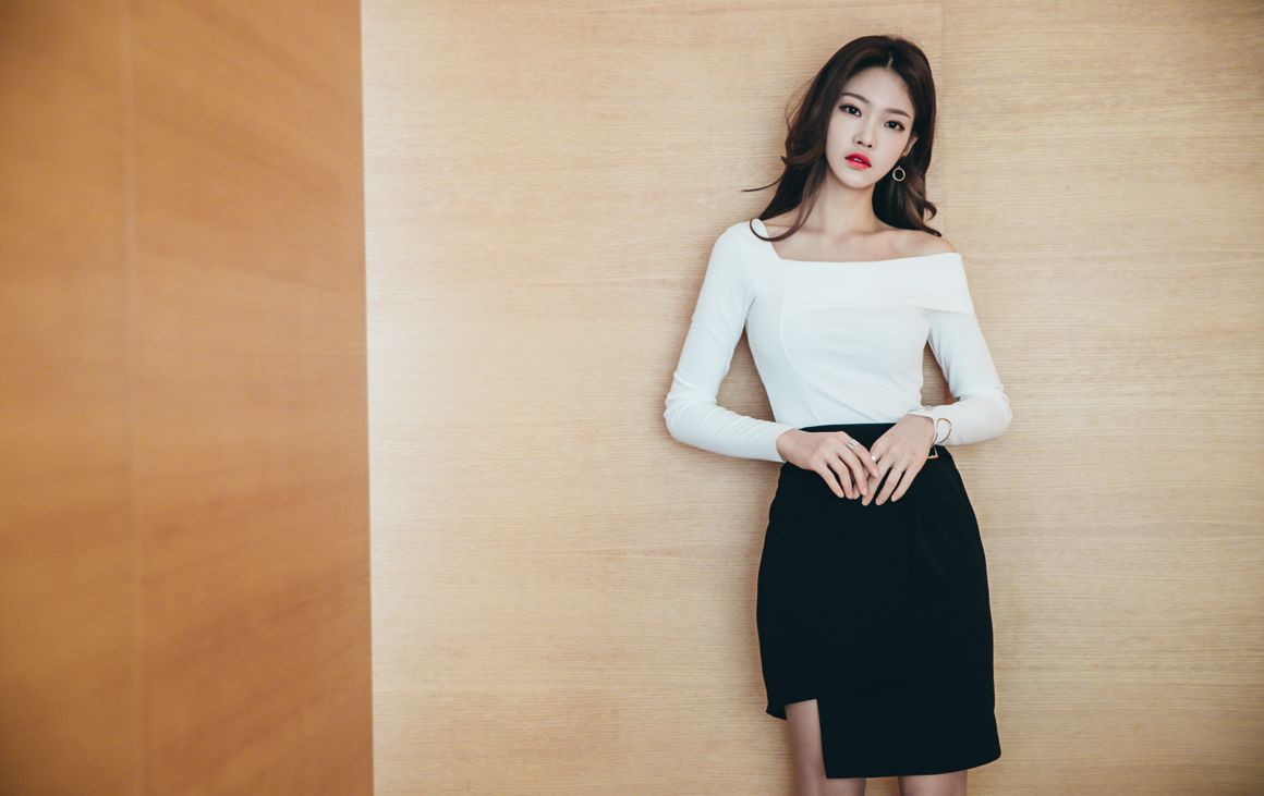 Jung Yoon- 2017年1月冷艳版高清写真