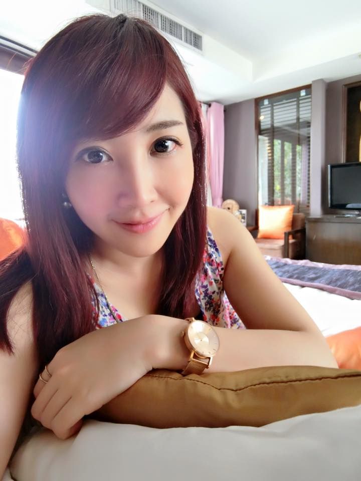 黄若薇Vivi 大眼气质女主播私房照诱惑写真图
