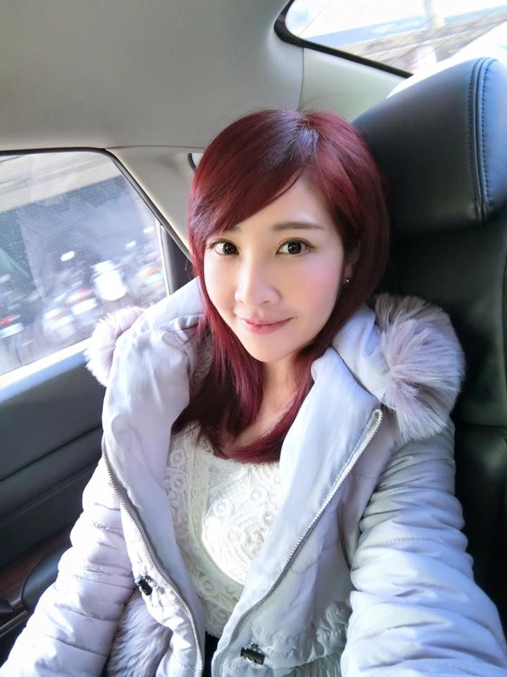 黄若薇Vivi 大眼气质女主播私房照诱惑写真图