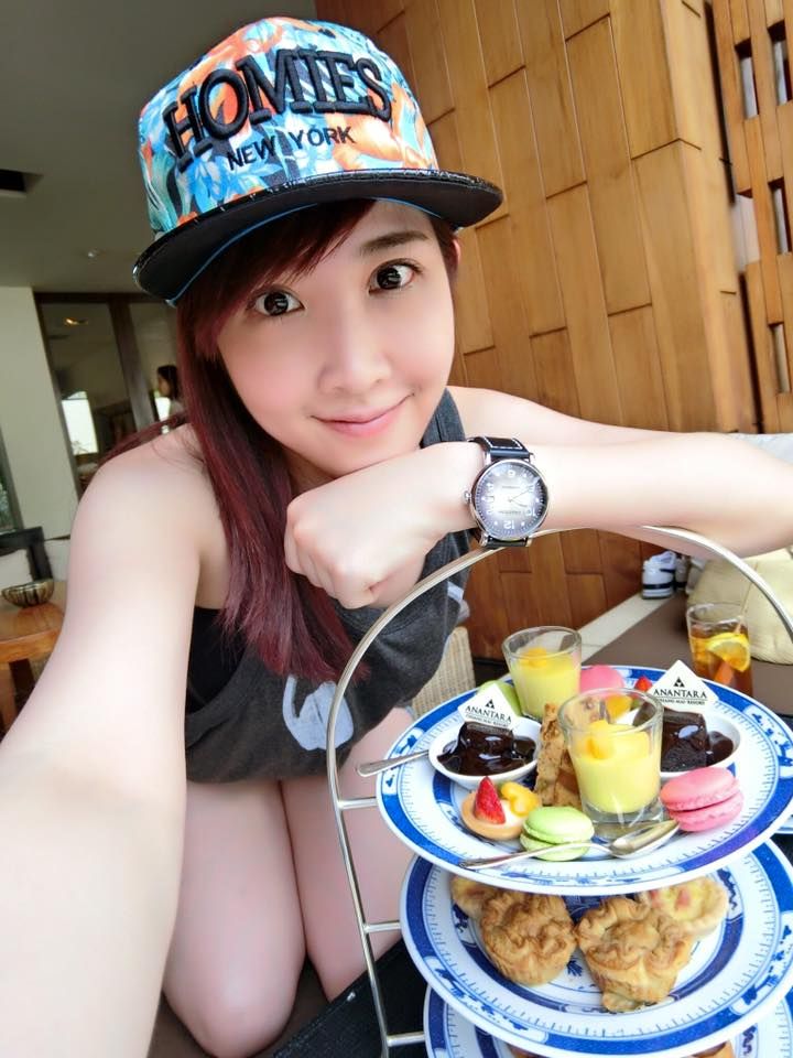 黄若薇Vivi 大眼气质女主播私房照诱惑写真图