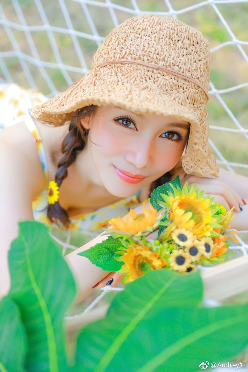 气质美女Audrey如 清爽街拍唯美家居