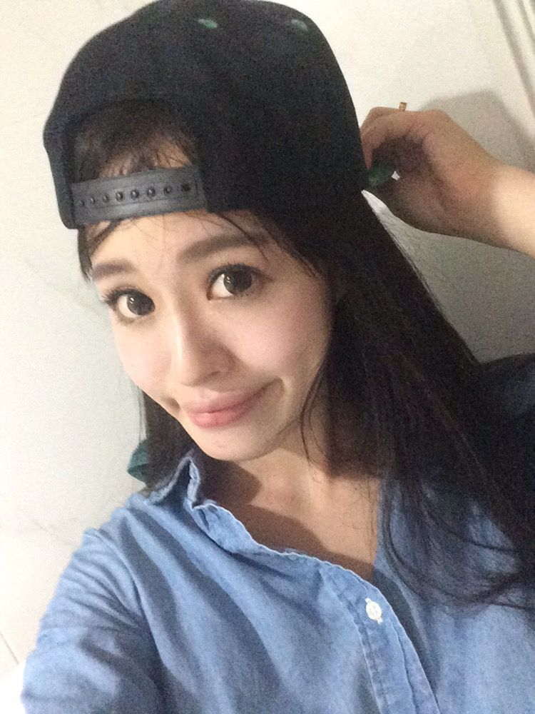 李思瑾Mayer 32F身材的女主播