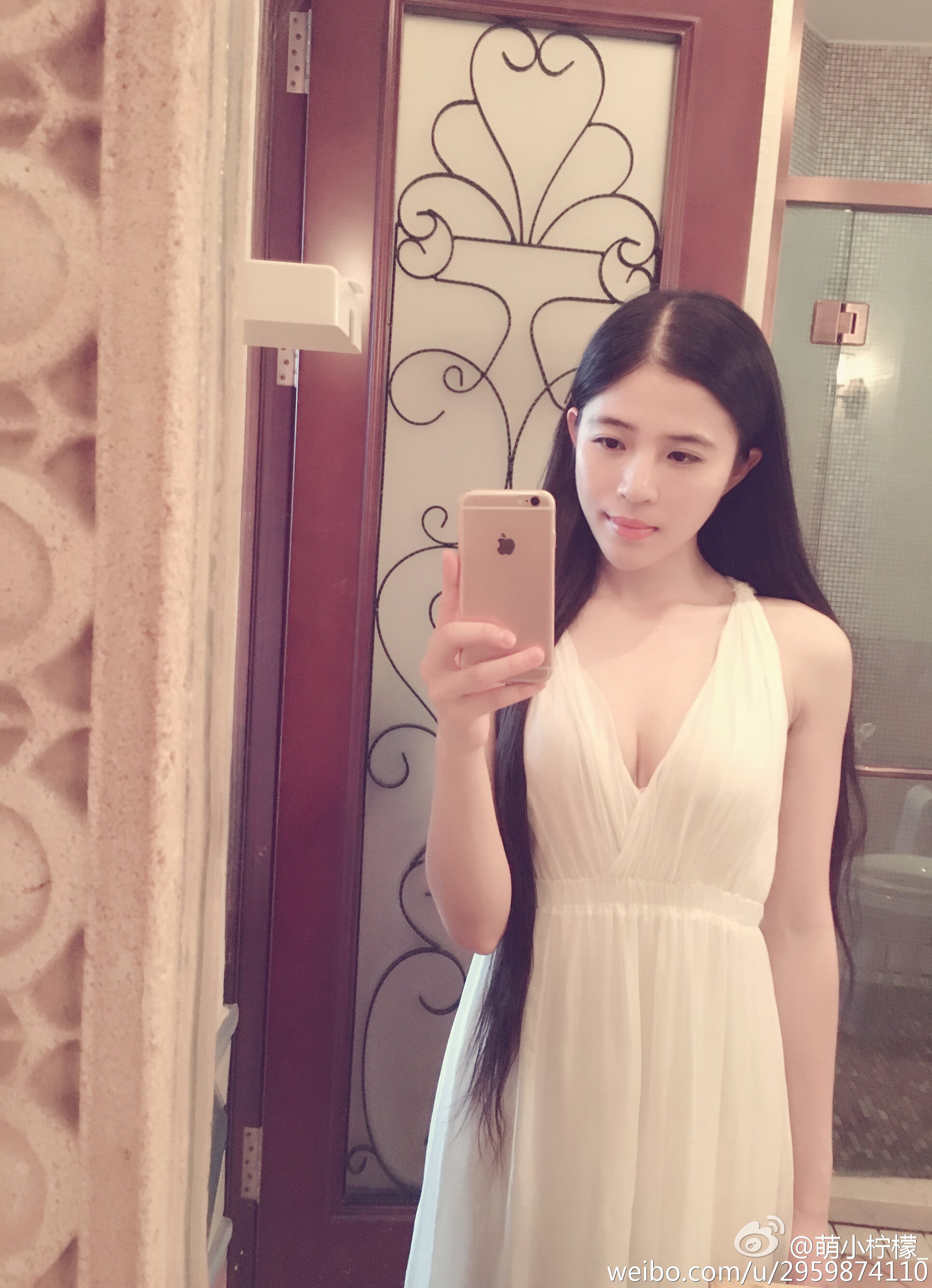 萌小柠檬 微博私房照诱惑写真图