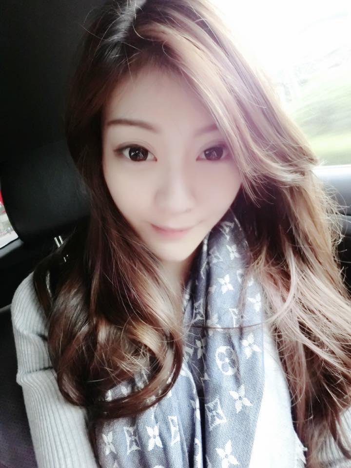Mina Liu(花花) 超会放电的34C性感尤物