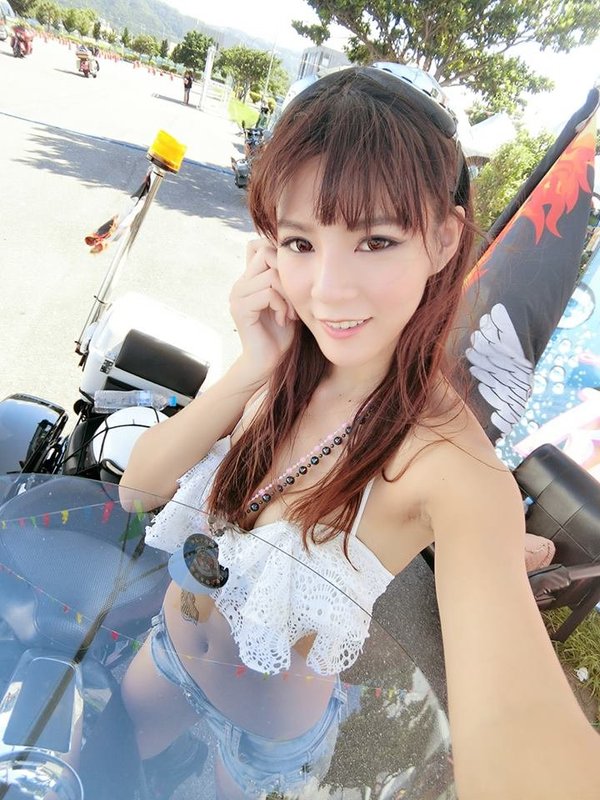林思嘉Revy 好美艳的高挑性感车模