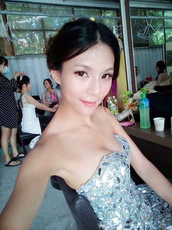 林思嘉Revy 好美艳的高挑性感车模
